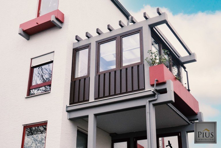 Wintergarten Augsburg / Haunstetten Etagenwohnung TOP-Lage in Haunstetten-S�d! Warum Miete bezahlen? Sch�ne 3-Zimmer- Wohnung mit Wintergarten + TG