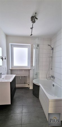 Badezimmer Wenn nicht jetzt, wann dann? 
Bezugsfreie 3-Zi-Whg. mit Fernblick f�r Interessenten mit Weitblick!