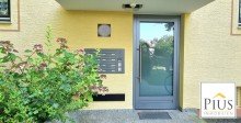 Hauseingang_ VERKAUFT! Selbstbezug oder Kapitalanlage? Ruhig, bezugsfrei mit S�dbalkon, inkl. K�che u. Tiefgaragen-Box!