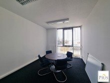B�ro Viel Platz f�r Ihr Business auf ca. 180 m�, 8 R�ume! Moderne B�ro-/Praxisfl�chen mit Stellpl�tzen