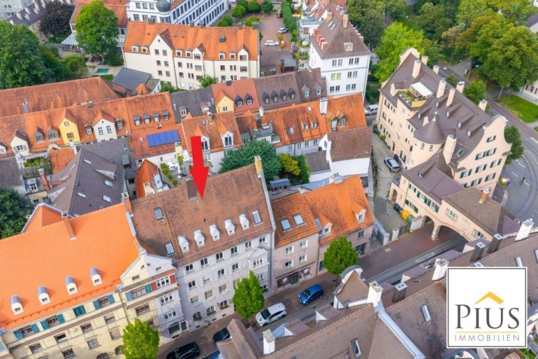 Vogelperspektive Augsburg Etagenwohnung Wohnen im Domviertel - ein Ort der Herz und Seele begeistert. Attraktive 4-Zi-Whg. zum Selbstbezug