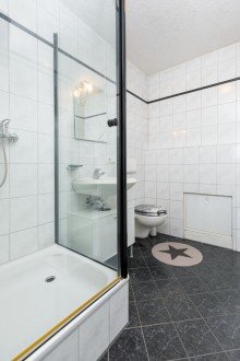 Badezimmer DG Familie gesucht! Topgepflegtes Reihenendhaus mit ausgebautem DG in ruhiger Lage wartet auf SIE!