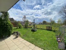 Blick von der Terrasse BEZUGSFREIE 2-Zi-Gartenwohnung., Bj. 2019, gehobene Ausstattung inkl. EBK + Stellplatz