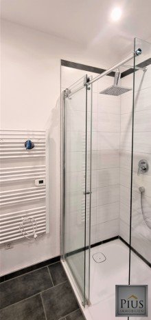 gro�e Dusche BEZUGSFREIE 2-Zi-Gartenwohnung., Bj. 2019, gehobene Ausstattung inkl. EBK + Stellplatz