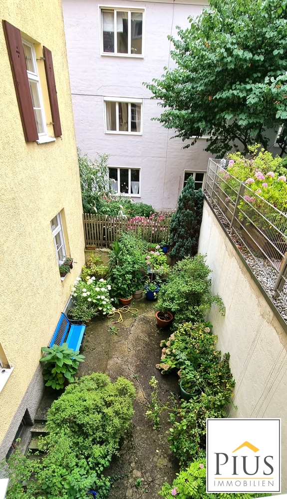 Blick in den Innenhof Etagenwohnung Augsburg