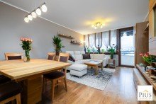 Wohn- Esszimmer Ab Okt. 2024 bezugsfrei, renoviert, mit EBK + Westloggia - TG-Stellplatz optional
