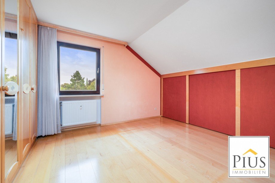 Schlafen 1 Dachgeschosswohnung Augsburg / G�ggingen