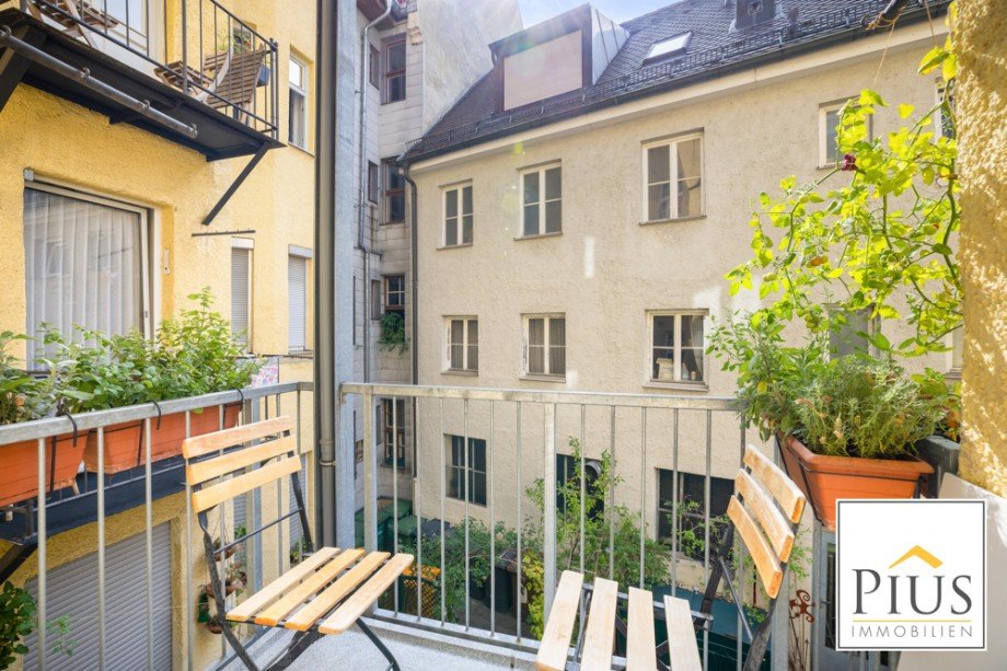 Blick vom Balkon Etagenwohnung Augsburg
