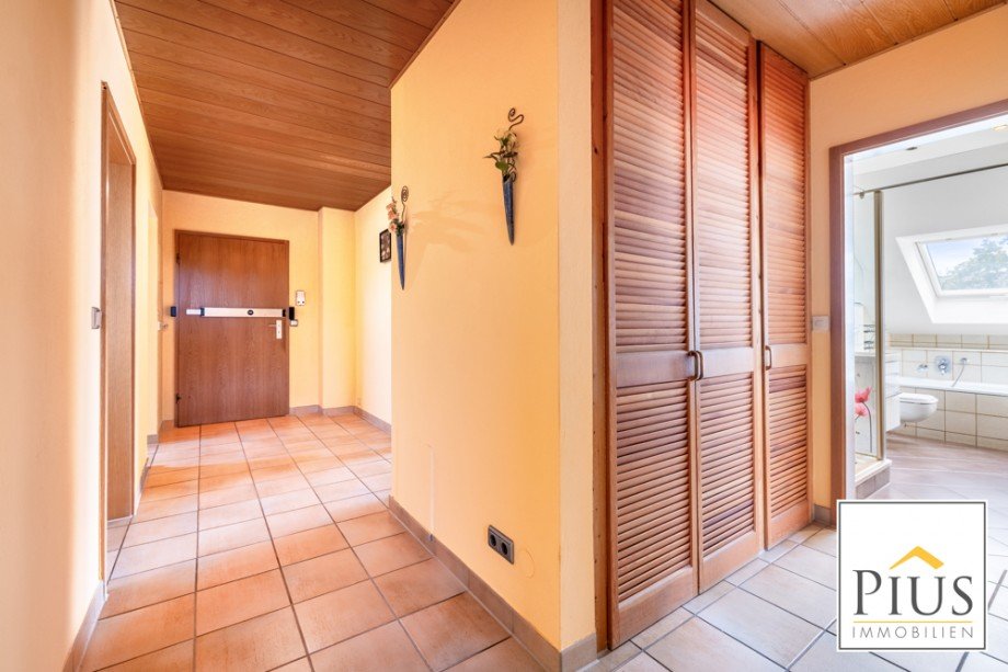 Flur Dachgeschosswohnung Augsburg / G�ggingen