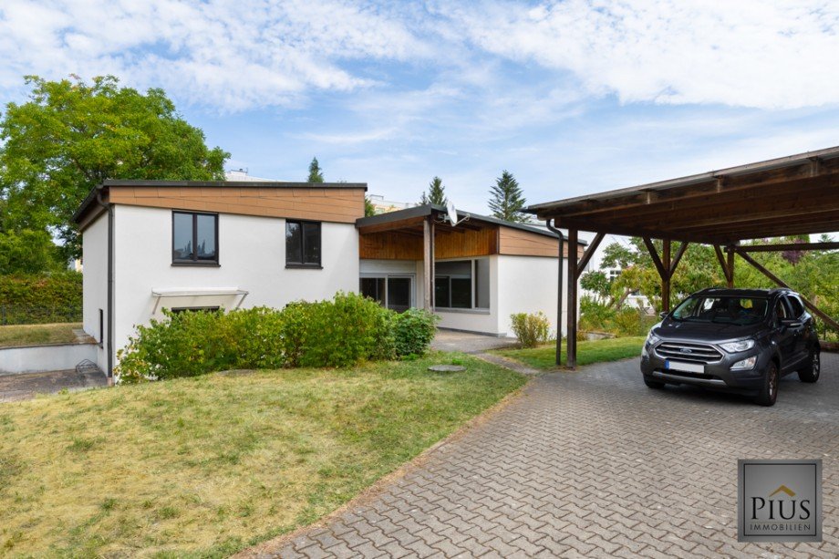 Ansicht mit Carport Einfamilienhaus K�nigsbrunn