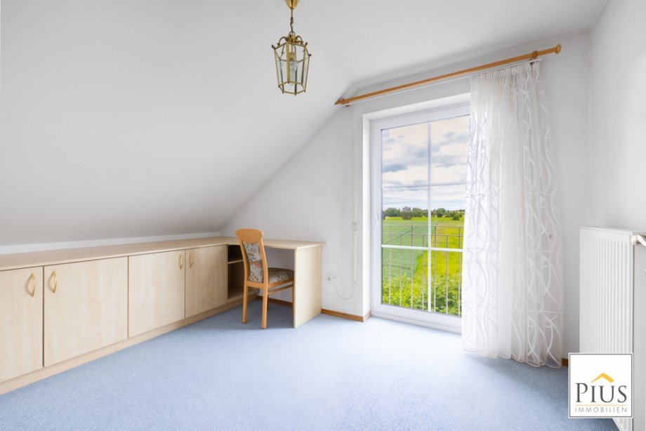 Zimmer OG Doppelhaush�lfte Gablingen
