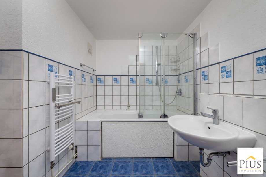 Badezimmer Etagenwohnung K�nigsbrunn