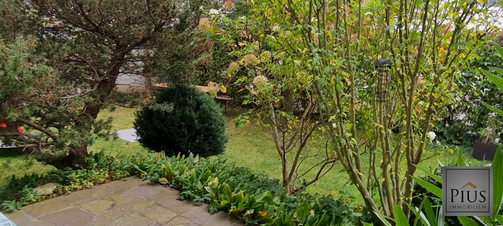 Blick in den Garten Etagenwohnung Augsburg-Haunstetten